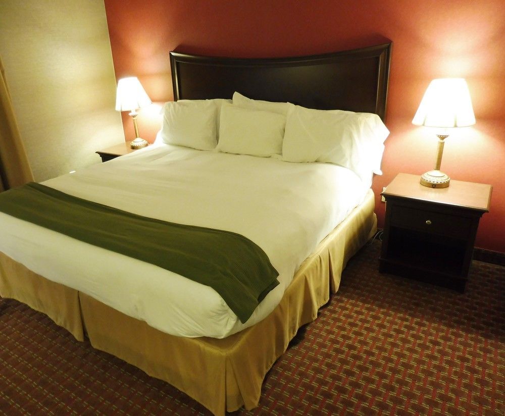 Quality Inn & Suites Owego Екстериор снимка