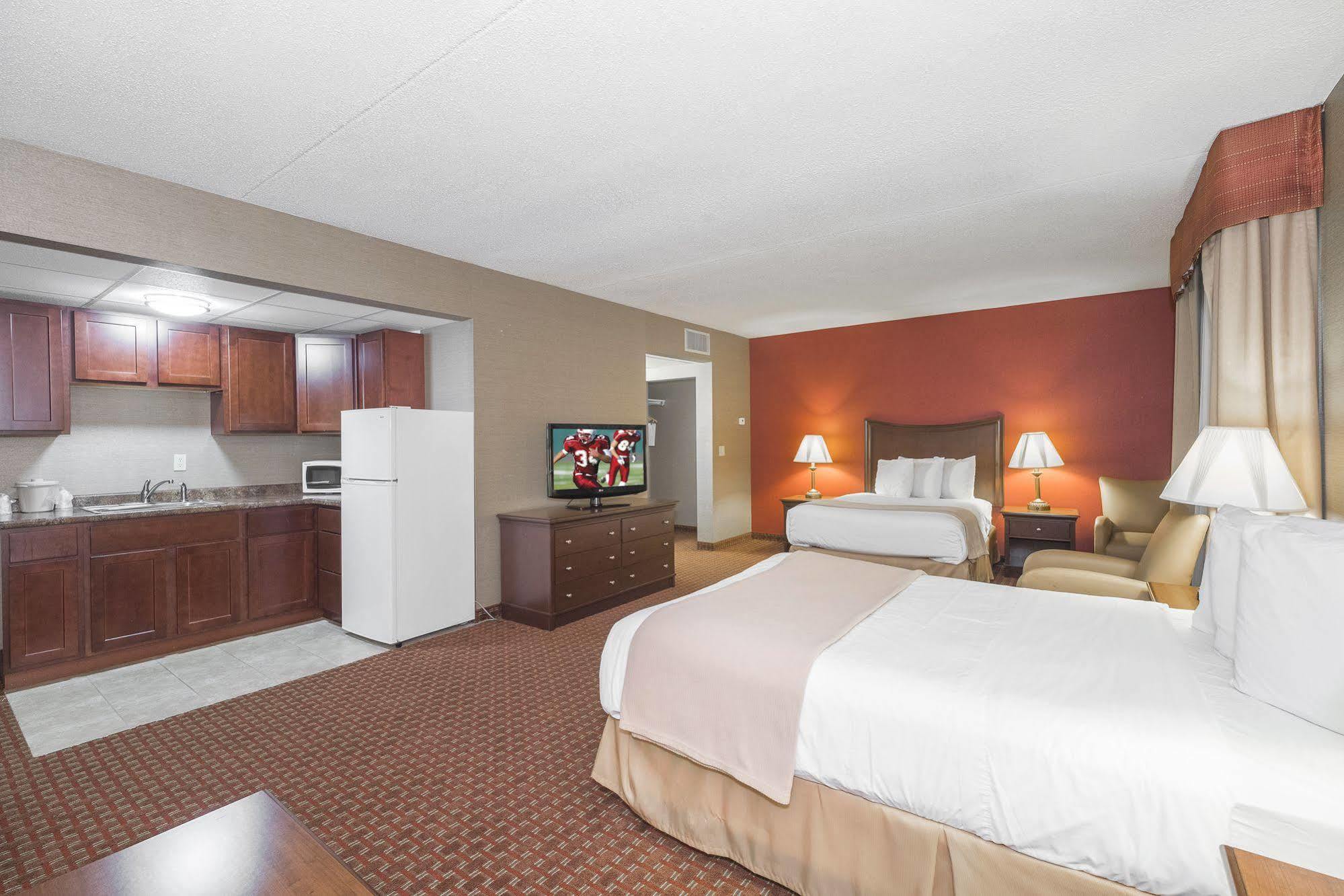 Quality Inn & Suites Owego Екстериор снимка