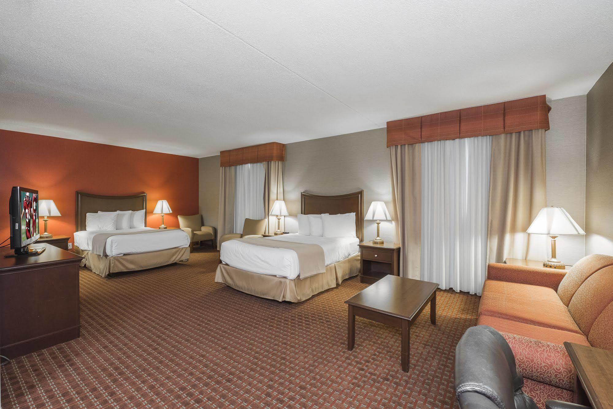 Quality Inn & Suites Owego Екстериор снимка